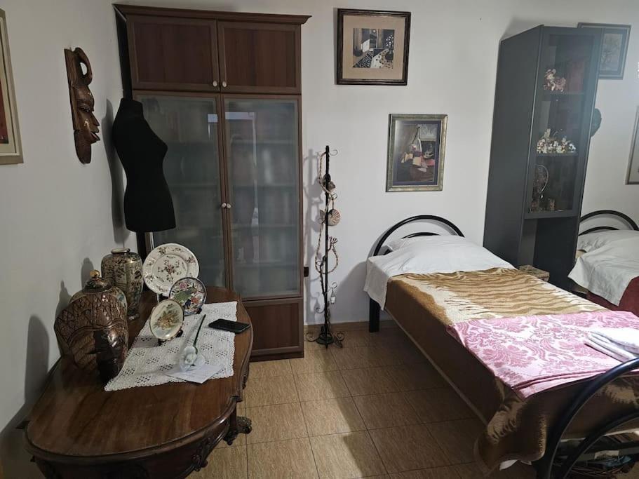2-Bedroom Apartment With Dajti Mountain View Tirana Extérieur photo